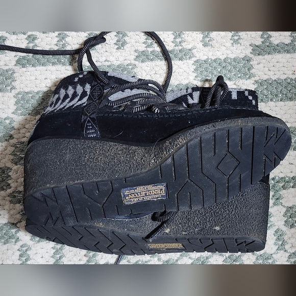 Pendleton Women's Islegate Lace-Up Wedge Waterproof Sz 7 Black Gray Lace-Up Boot - Picture 6 of 7